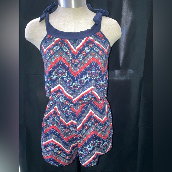 Women’s Heart & Arrow Summer Romper Size S (7/8) Chevron Pattern Flowered - Picture 1 of 9
